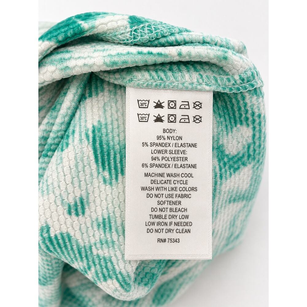 Tommy Bahama Tropical Green Print Exercise Top Sz XS Athleisure Workout Gym - Picture 4 of 4